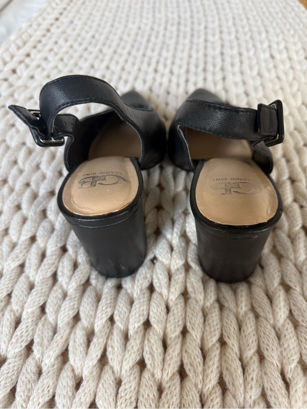 Gianni Bini Black Pointed Slingback Pumps with Star Insole - Picture 3 of 5